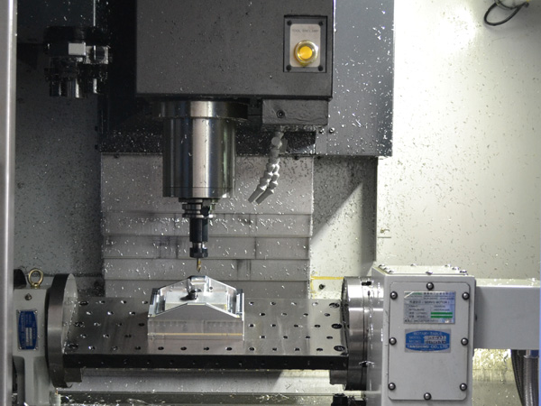 四轴 CNC 加工刀具选择与切削参数优化指南