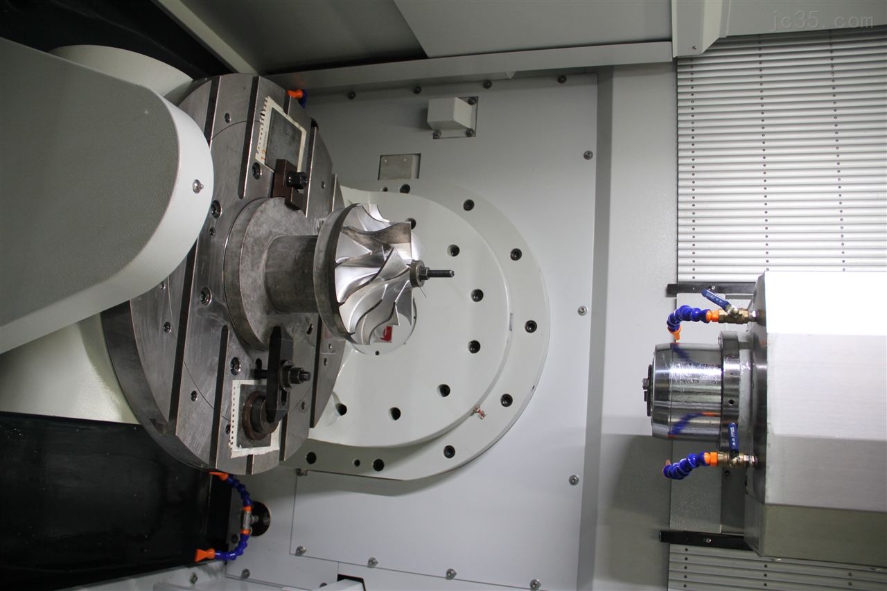 五轴 CNC 加工编程技巧与常见问题解决方案