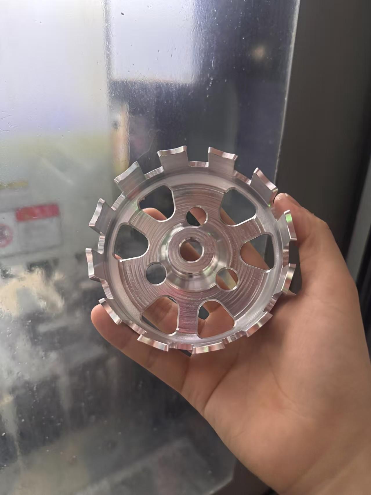新能源设备厂家如何选择质量过硬的机械加工厂家？