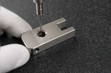 304不锈钢工装端块加工案例:小批量治具件孔位、槽口与倒角控制 图2